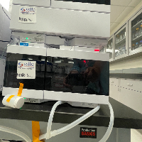 Agilent 1290 Infinity II HPLC System with DAD and Autosampler image 2